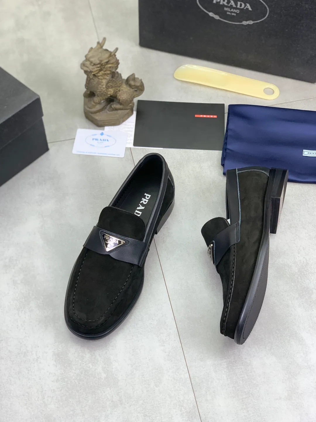 Men's men's shoes P560 new style 💰 💎💎💎 water-dyed cow lining original order quality PRADA —🆘.Prada original order purchasing, high-end business leather shoes, fabric: imported from Italy calfskin ➕ water-dyed cow lining / cowhide lining ➕ special original outsole, fine workmanship, real thing ^_^ Photographed 🎬size: 38-45